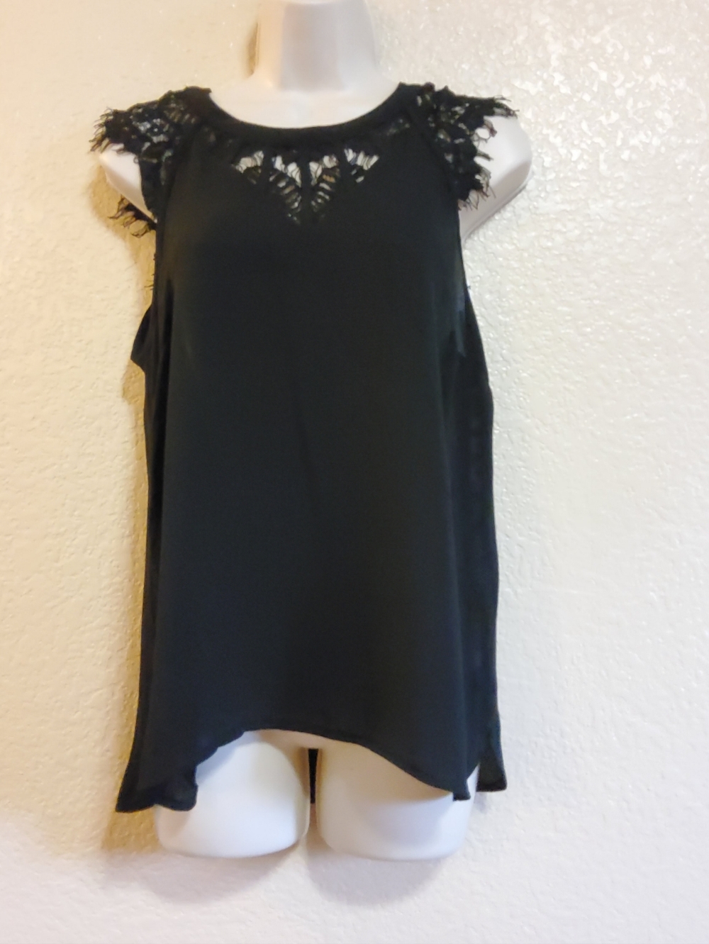 41 Hawthorn Lace Cap Sleeve Black Top​ Size S NWT